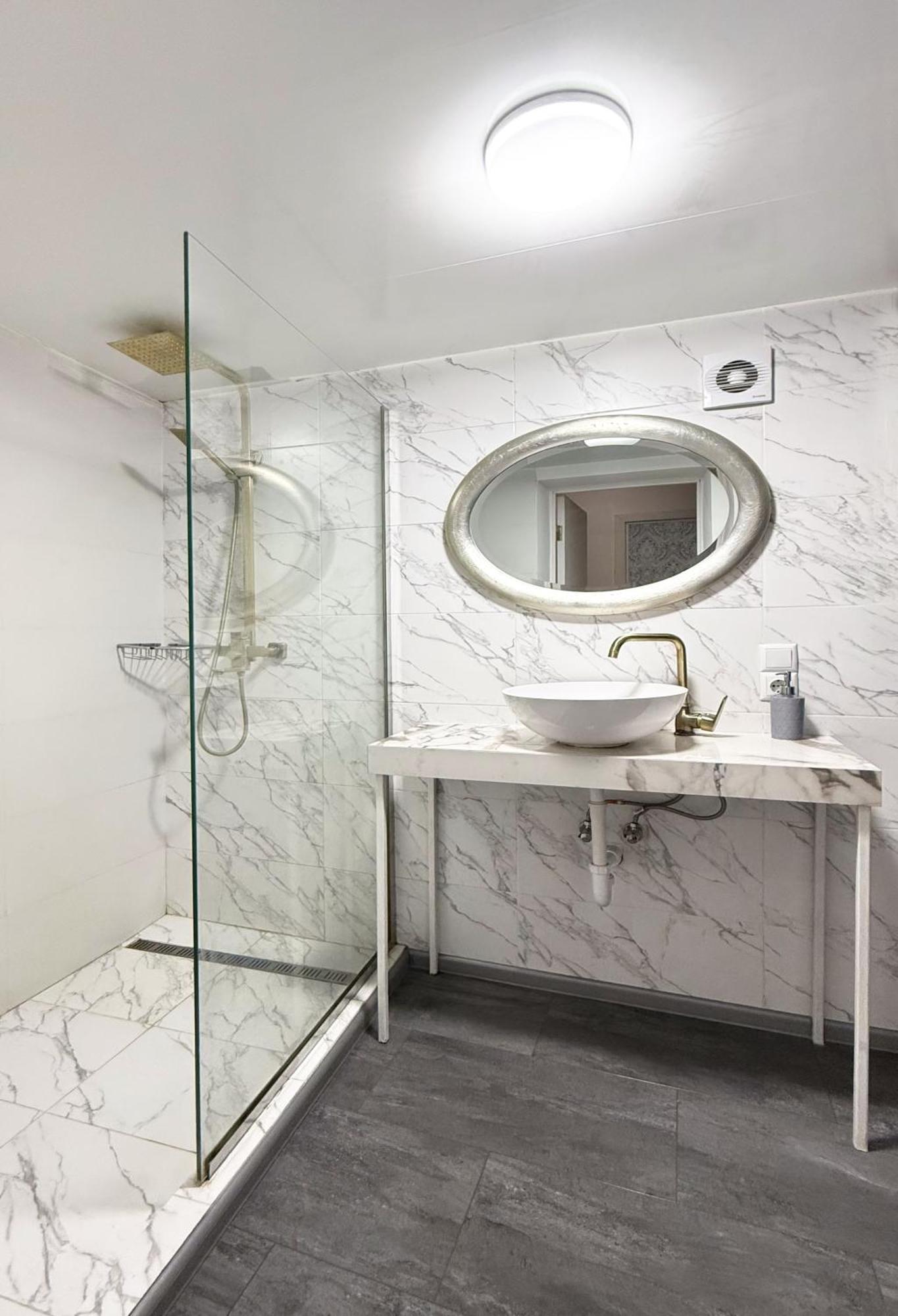 Teodora Square Apartments Площа Святого Теодора Lviv Exteriör bild