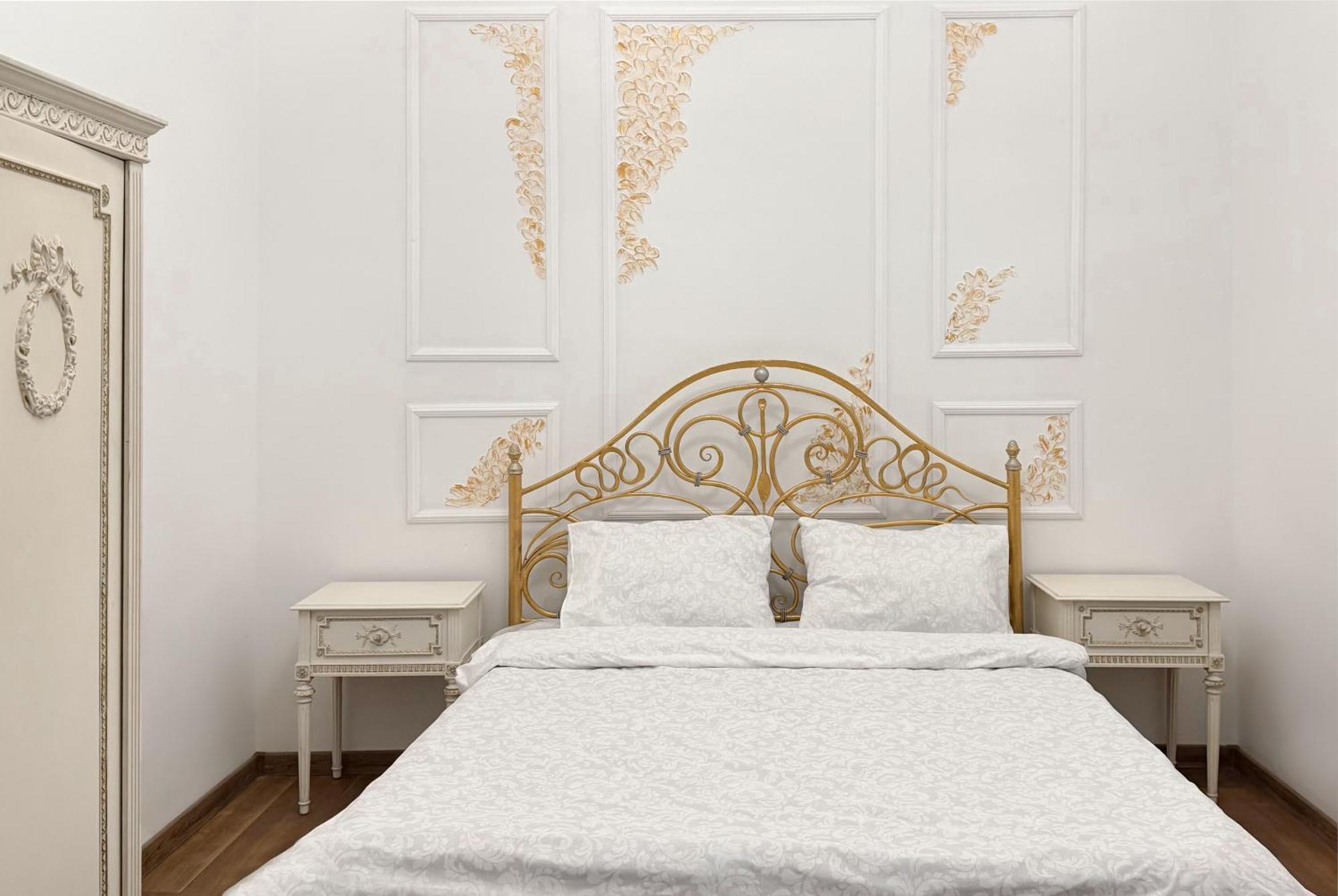 Teodora Square Apartments Площа Святого Теодора Lviv Exteriör bild